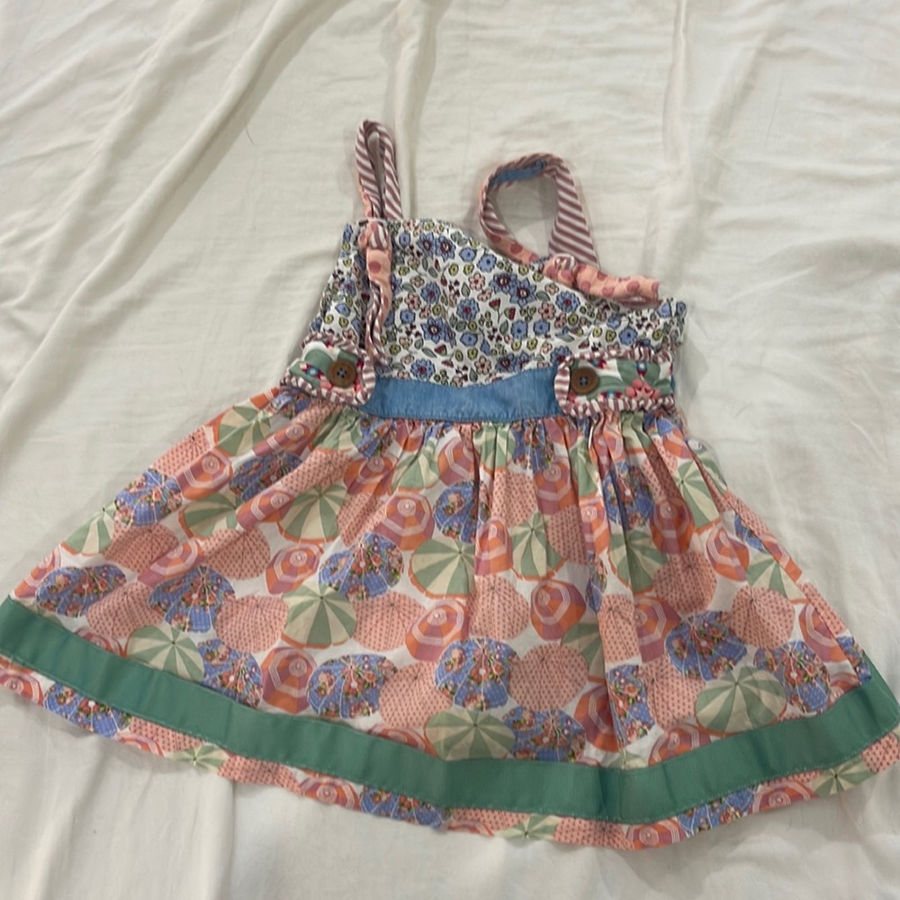 Cute spring summer twirly shirt size 8